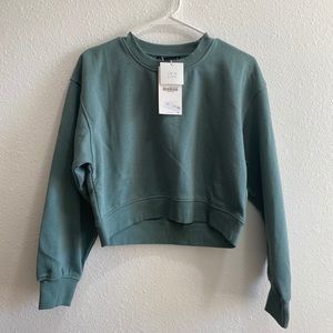 Zara crop Sweater